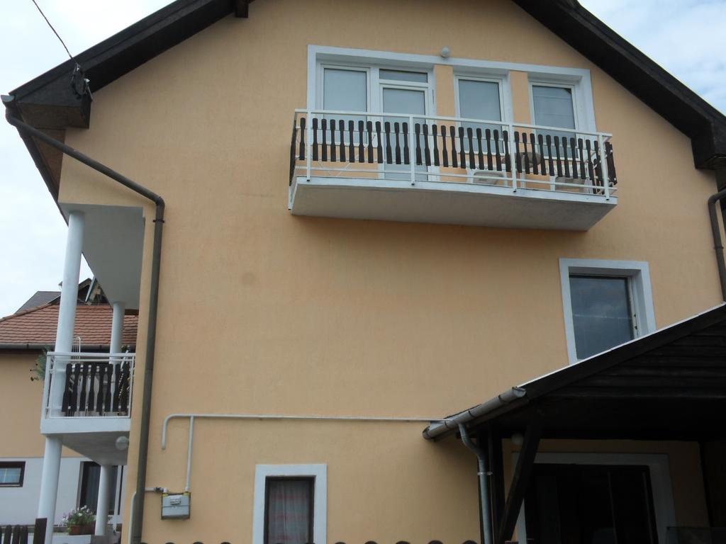 Friends Villa Apartments Hévíz Exterior foto